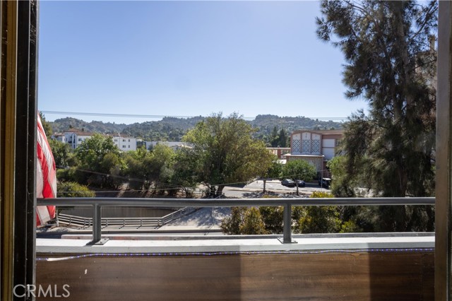 Detail Gallery Image 21 of 46 For 13331 Moorpark St #319,  Sherman Oaks,  CA 91423 - 2 Beds | 2 Baths