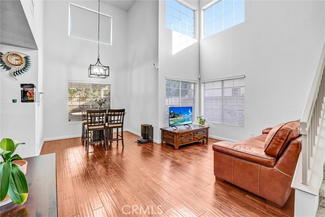 Detail Gallery Image 6 of 32 For 1744 Empty Saddle, Simi Valley,  CA 93063 - 3 Beds | 2/1 Baths