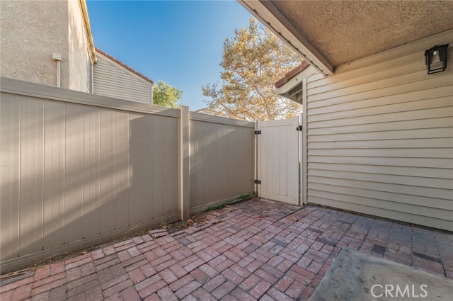 Image 22 of 33 For 63 Carriage Way 239
