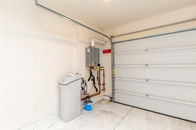 Detail Gallery Image 14 of 30 For 1095 Delpy View, Vista,  CA 92084 - 3 Beds | 2/1 Baths