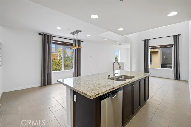 Image 15 of 26 For 555 Rockefeller