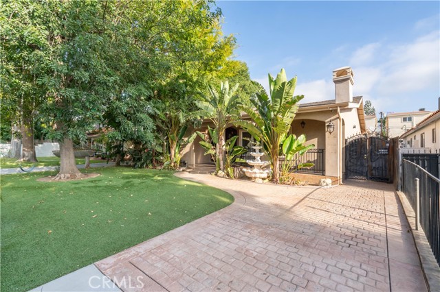 Detail Gallery Image 2 of 29 For 17159 Kingsbury, Granada Hills,  CA 91344 - 5 Beds | 3 Baths