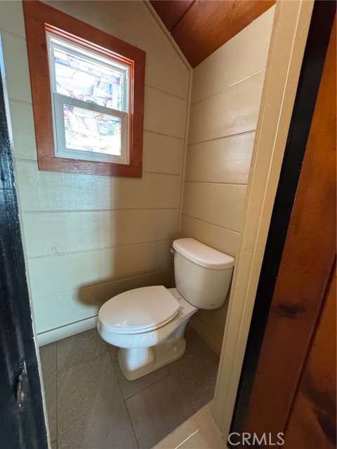 Detail Gallery Image 22 of 38 For 24998 Ocean View Dr, Crestline,  CA 92325 - 1 Beds | 1 Baths