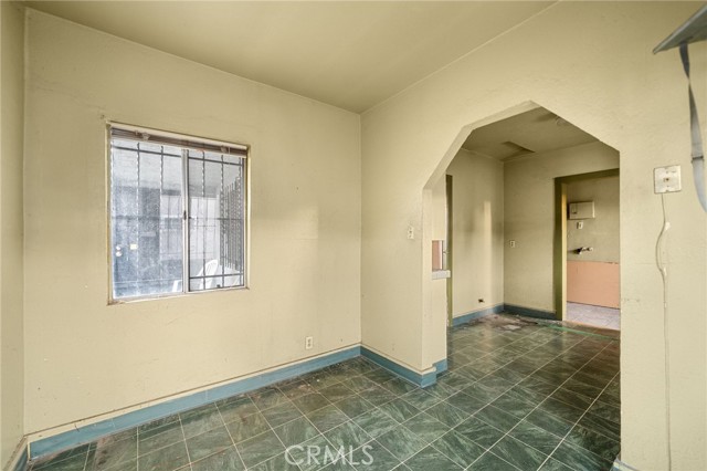 Detail Gallery Image 15 of 28 For 948 E 116th St, Los Angeles,  CA 90059 - 3 Beds | 2 Baths