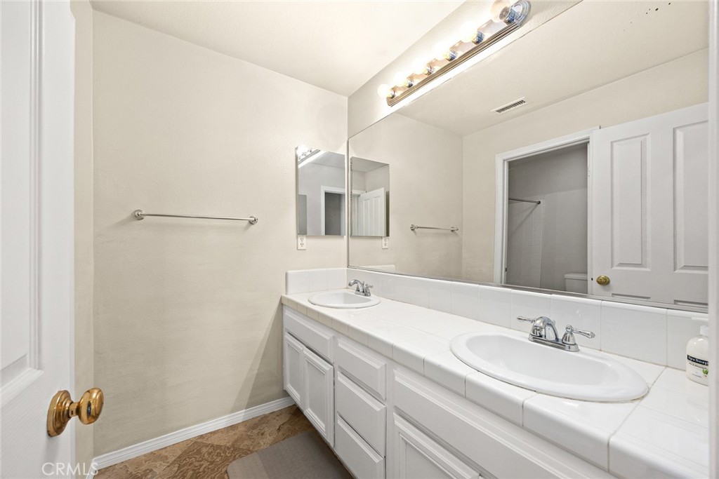 MLS #WS25168725 img 26