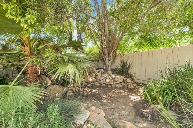 Detail Gallery Image 21 of 25 For 18313 Bessemer St, Tarzana,  CA 91335 - 3 Beds | 1 Baths