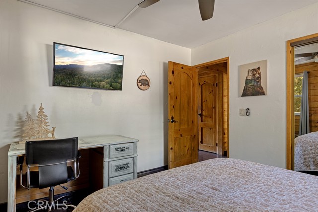 Detail Gallery Image 18 of 26 For 27315 Matterhorn Dr, Lake Arrowhead,  CA 92352 - 4 Beds | 2/1 Baths