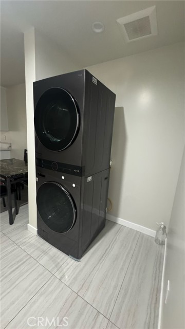 Detail Gallery Image 6 of 25 For 7711 Forsythe St, Tujunga,  CA 91042 - 4 Beds | 3 Baths