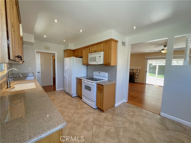 1338 E Cpress Avenue, Glendora CA: https://media.crmls.org/medias/c227f98a-1cd8-44cb-a379-8d32189d8968.jpg