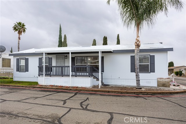 Detail Gallery Image 3 of 43 For 22111 Newport, Riverside,  CA 92313 - 3 Beds | 2 Baths