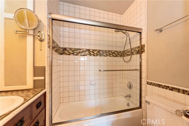 2042 E Crary Street, Pasadena CA: https://media.crmls.org/medias/c2289153-7a24-4129-a33a-6a0893c3c614.jpg