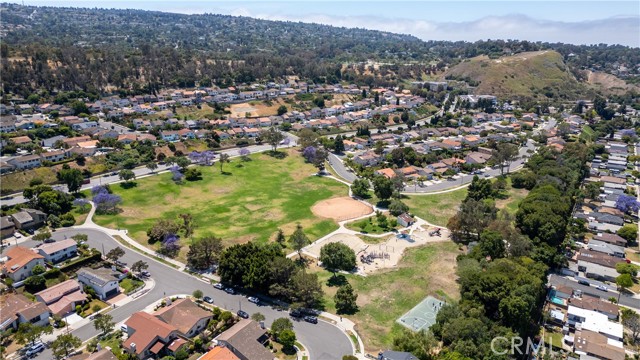 2901 Winlock Road, Torrance CA: https://media.crmls.org/medias/c229a8be-ba53-49a3-8bf0-15a23dc14e46.jpg