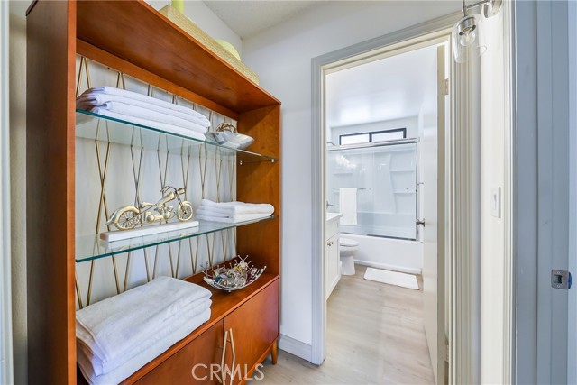 Detail Gallery Image 14 of 25 For 21501 Pioneer #3,  Lakewood,  CA 90715 - 2 Beds | 2 Baths