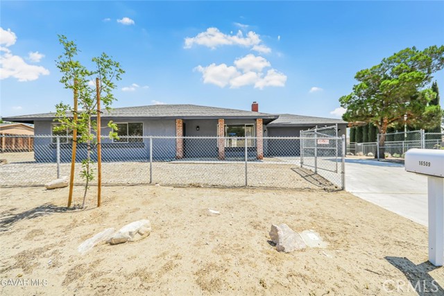 Detail Gallery Image 1 of 20 For 16509 Mackennas Gold Ave, Palmdale,  CA 93591 - 3 Beds | 2 Baths