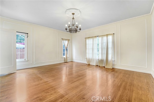 816 S Longwood, Los Angeles CA: https://media.crmls.org/medias/c22a9996-4d8b-48e3-b54e-01495c23a585.jpg