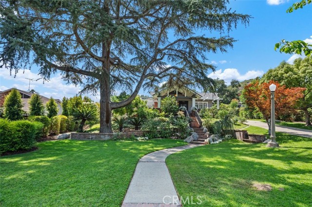 357 N Mayflower Avenue, Monrovia CA: https://media.crmls.org/medias/c22b10f4-24d9-4f2d-9764-ac36661ee60e.jpg