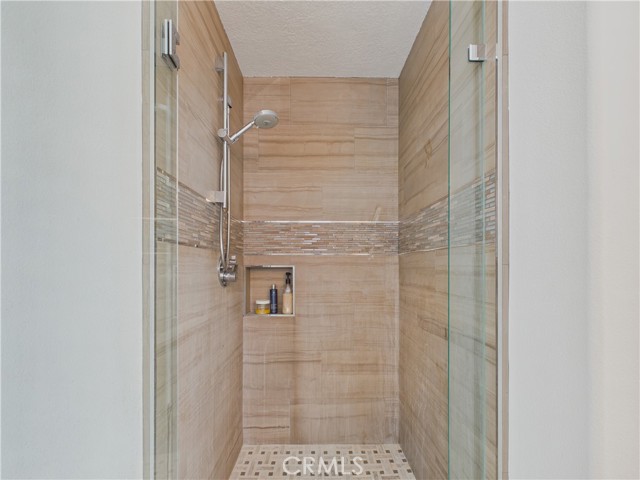 Detail Gallery Image 18 of 46 For 26990 Abbey Glen, Yorba Linda,  CA 92887 - 5 Beds | 3/1 Baths