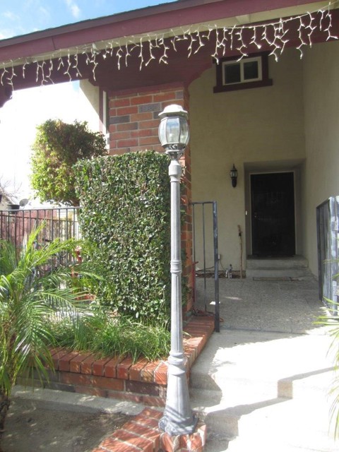 Detail Gallery Image 6 of 21 For 2393 Cragmont Ct, Simi Valley,  CA 93065 - 4 Beds | 2/1 Baths