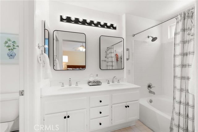 8 Chatri Circle, Lake Forest CA: https://media.crmls.org/medias/c22ddb78-0558-4f14-a040-c8d6828c95ff.jpg