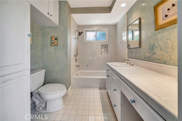 Detail Gallery Image 28 of 55 For 5441 Calvin Ave, Tarzana,  CA 91356 - 5 Beds | 5/1 Baths
