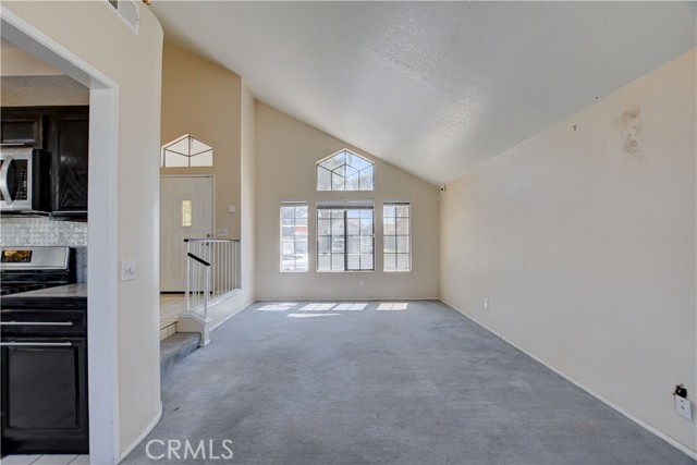 Image 13 of 52 For 681 Goldenrod Street