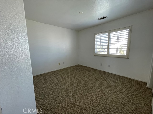 37000 Sabal Avenue, Palmdale CA: https://media.crmls.org/medias/c2301ceb-53cc-43b0-85fa-bdd108747578.jpg