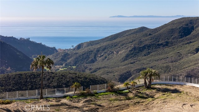 5 Vista Court, Laguna Niguel CA: https://media.crmls.org/medias/c2303e90-1180-4914-b7b6-745fb4488dcf.jpg