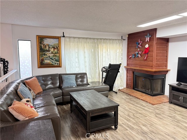 Detail Gallery Image 2 of 9 For 527 S Orange, Monterey Park,  CA 91755 - 3 Beds | 2/1 Baths