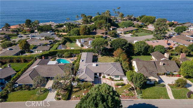 Detail Gallery Image 3 of 37 For 128 Rocky Point Rd, Palos Verdes Estates,  CA 90274 - 4 Beds | 4/1 Baths