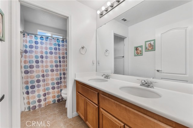 4122 Rainer, Lancaster CA: https://media.crmls.org/medias/c2334f1b-65ff-4c75-b02e-eb9585081c24.jpg