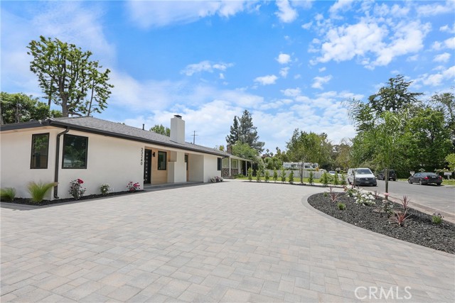 Detail Gallery Image 26 of 41 For 23240 Leonora Dr, Woodland Hills,  CA 91367 - 5 Beds | 5 Baths