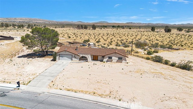 Detail Gallery Image 7 of 29 For 2581 Country Club Dr, Barstow,  CA 92311 - 3 Beds | 2 Baths