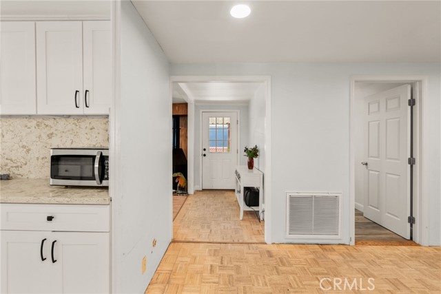 36200 Paradise Ranch Road, Castaic CA: https://media.crmls.org/medias/c234d566-8078-4e65-9f28-977872609bba.jpg