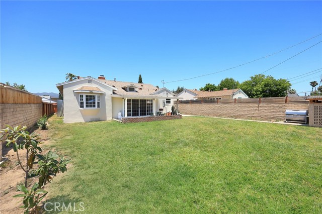 1834 E Stuart Avenue, West Covina CA: https://media.crmls.org/medias/c2356548-d274-4ae5-9051-b533bda54c25.jpg