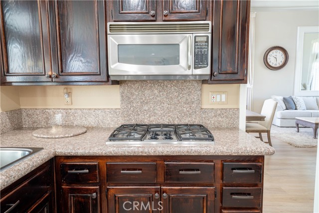 Detail Gallery Image 11 of 43 For 39560 Tinderbox Way, Murrieta,  CA 92562 - 5 Beds | 3 Baths