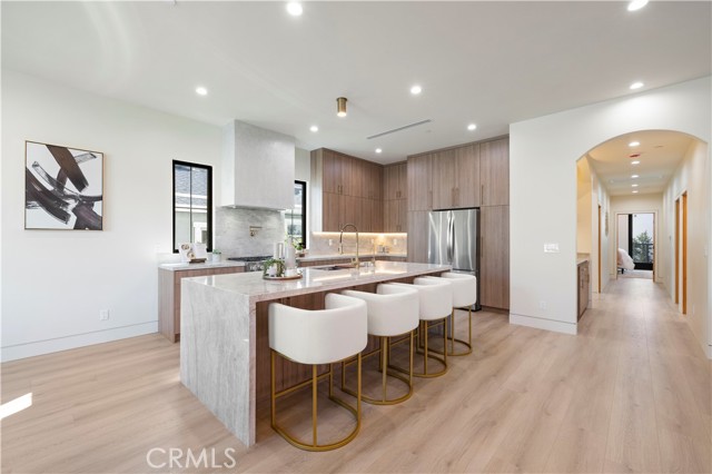 Detail Gallery Image 14 of 73 For 4026 Garden Ave, Los Angeles,  CA 90039 - 5 Beds | 4/2 Baths