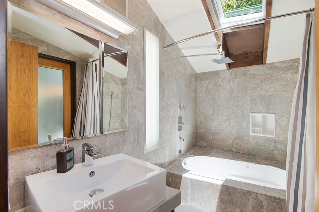 Detail Gallery Image 51 of 52 For 785 Alta Vista, Laguna Beach,  CA 92651 - 3 Beds | 3/1 Baths