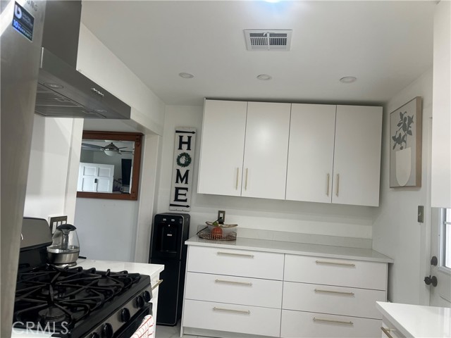 9940 Haines Canyon Ave, Los Angeles, CA 91042 photo 11