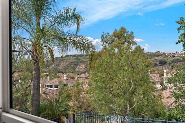 3 Sepulveda, Rancho Santa Margarita CA: https://media.crmls.org/medias/c2370192-8693-4da9-9634-92abc6617d74.jpg