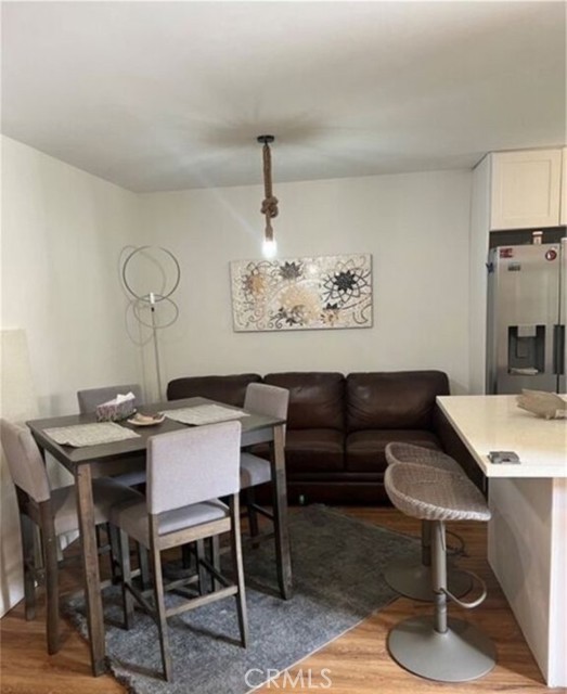 Detail Gallery Image 6 of 19 For 5232 Corteen Pl #7,  Valley Village,  CA 91607 - 2 Beds | 2 Baths