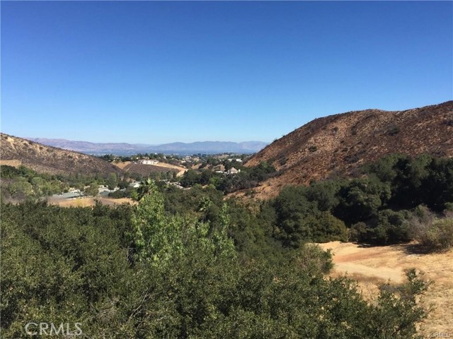 Detail Gallery Image 1 of 7 For 3548 Gladiola Dr a,  Calabasas,  CA 91302 - 2 Beds | 1 Baths