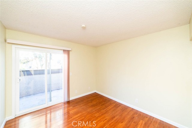 Detail Gallery Image 17 of 28 For 923 Lombard Ct, Costa Mesa,  CA 92626 - 3 Beds | 2/1 Baths