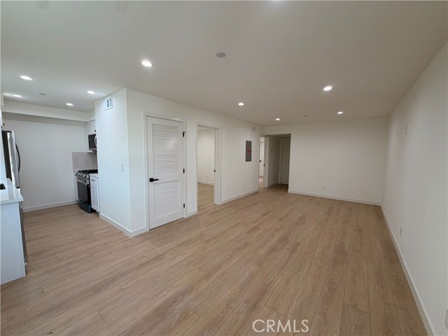 Detail Gallery Image 16 of 26 For 415 N La Fayette Park, Los Angeles,  CA 90026 - – Beds | – Baths