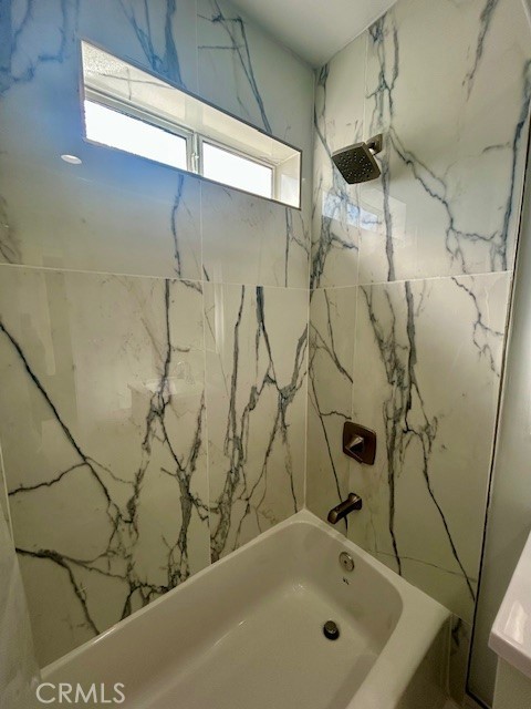 Detail Gallery Image 15 of 27 For 5945 Riverton Ave, North Hollywood,  CA 91601 - 2 Beds | 2 Baths