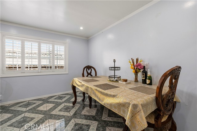 Detail Gallery Image 12 of 45 For 17174 Los Alimos, Granada Hills,  CA 91344 - 4 Beds | 3 Baths