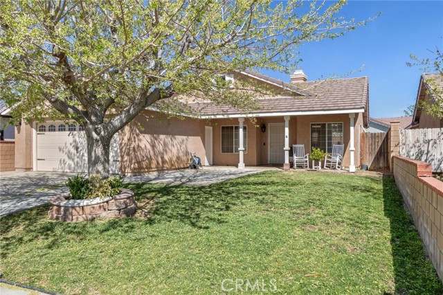 Detail Gallery Image 2 of 19 For 2416 Oakgrove St, Rosamond,  CA 93560 - 3 Beds | 2 Baths