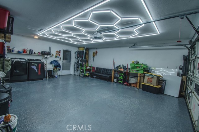 Image 22 of 32 For 9839 9839 Warwick Dr