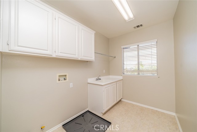 Detail Gallery Image 29 of 70 For 3675 Sunmeadow St, Corona,  CA 92881 - 6 Beds | 4 Baths