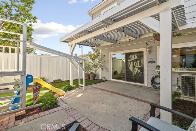 Detail Gallery Image 32 of 47 For 1693 N Mountain #D,  Upland,  CA 91784 - 3 Beds | 2/1 Baths