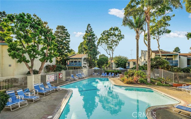 906 Camino Real, Redondo Beach, California 90277, 2 Bedrooms Bedrooms, ,2 BathroomsBathrooms,Residential,Sold,Camino Real,SB22092034